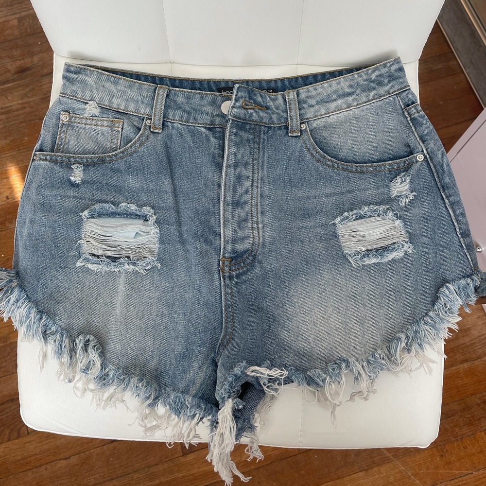 Boohoo Ripped denim shorts